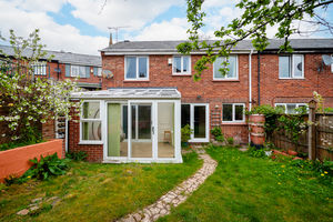 Broomspring Lane